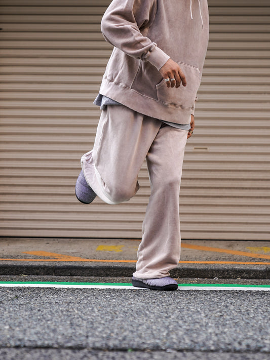 PIGMENT DYED TUCK WIDE SWEAT PANTS / Beige