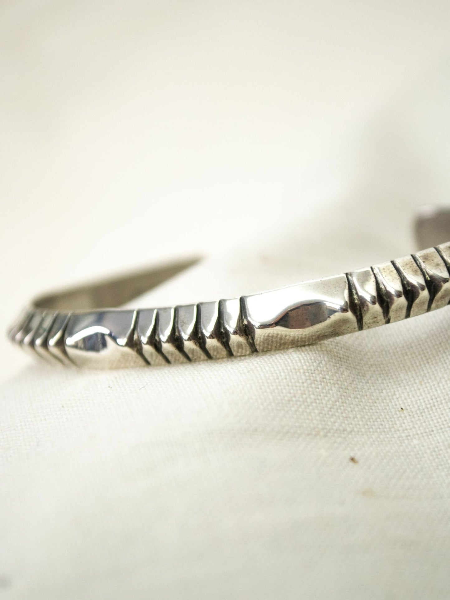 DELBERT VANDEVER SILVER BANGLE