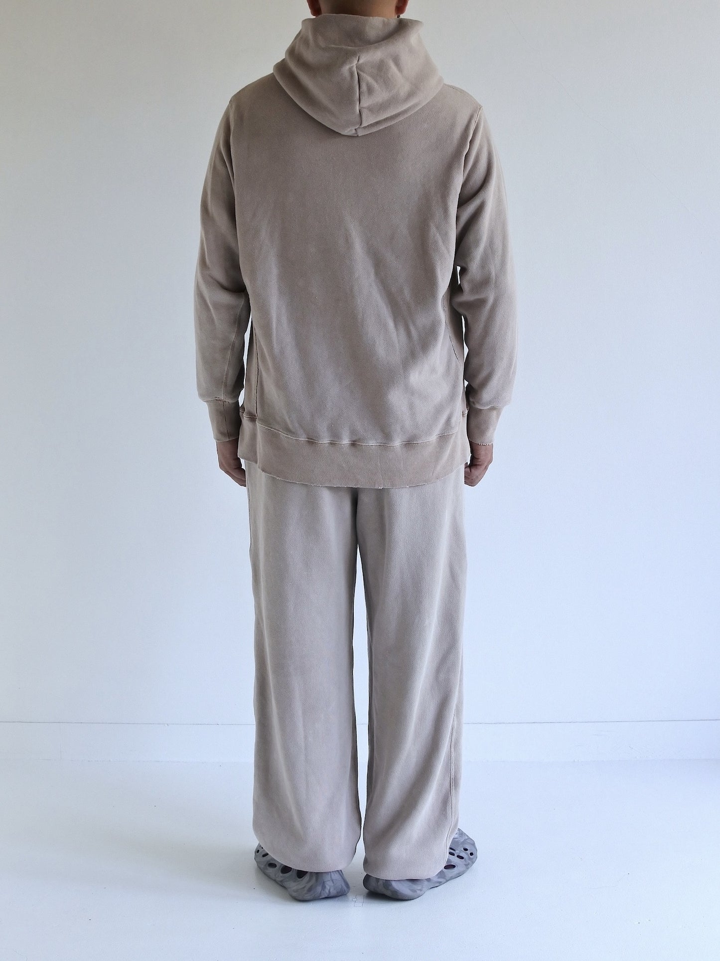 PIGMENT DYED SIDE LIB SWEAT PARKA / Beige