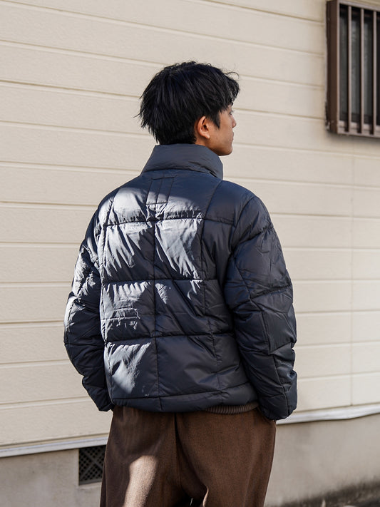 MOUNTAIN PACKABLE VOLUME DOWN JACKET / Dark gray