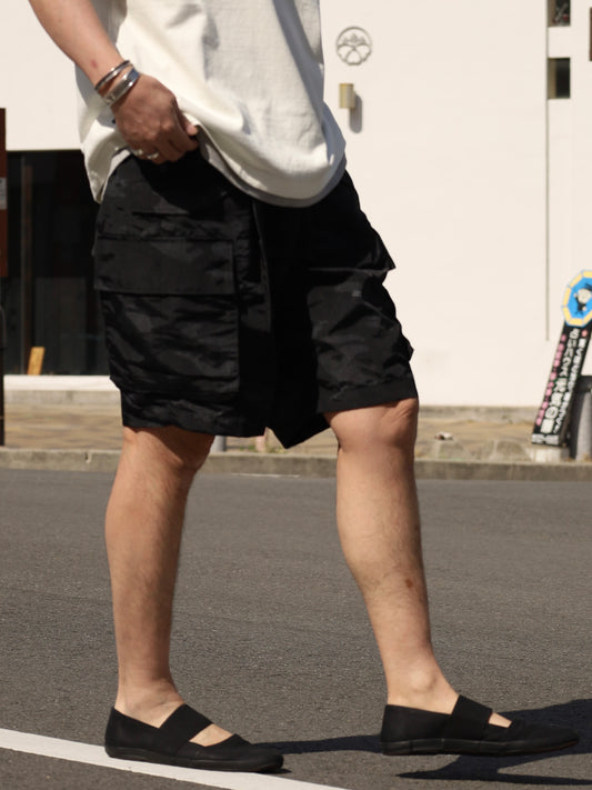 CAMO BAGGY CARGO SHORTS / Black Camo