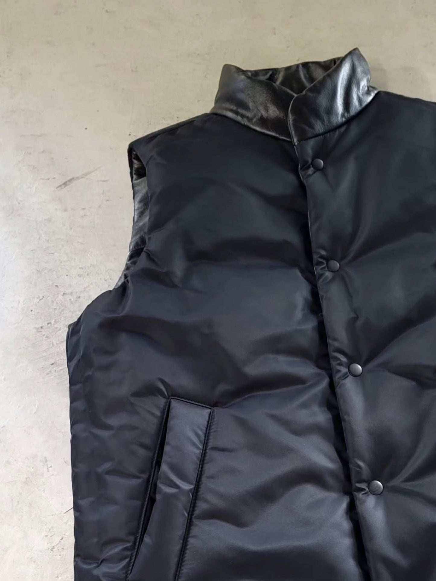 EXELEZA REV VEST / Black