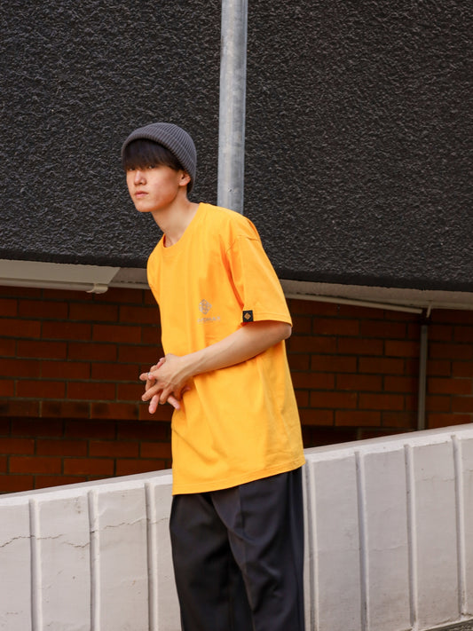 REVOOMAX TEEEE / Gold