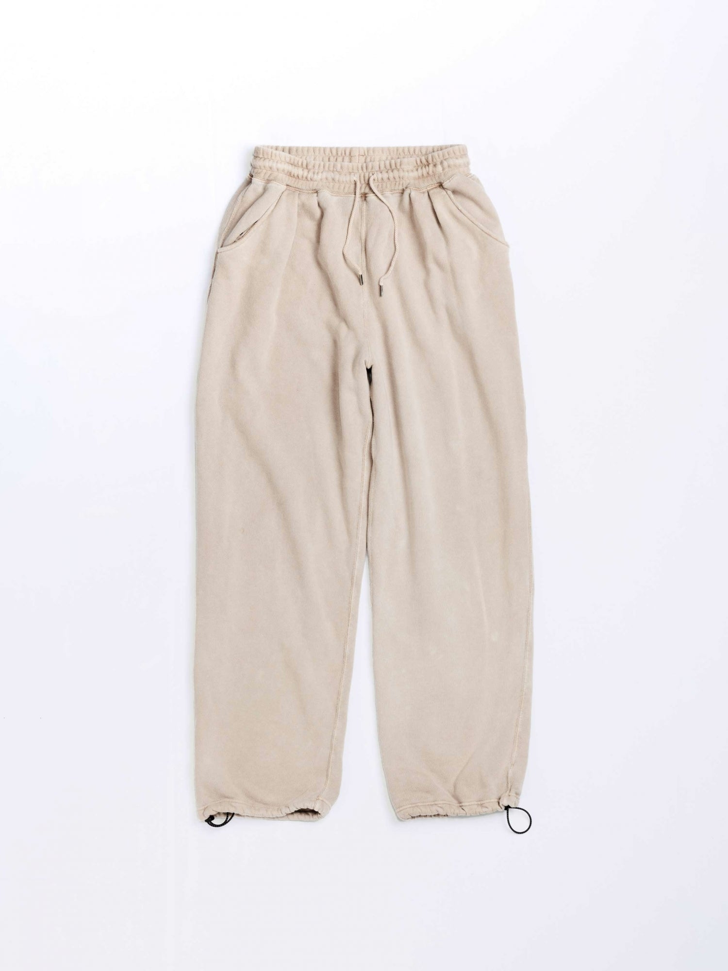 PIGMENT DYED TUCK WIDE SWEAT PANTS / Beige – FLATBUSH