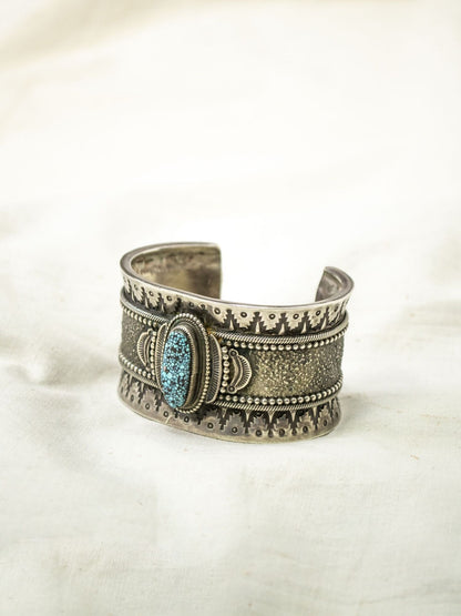 WALLACE YAZZIE Jr. SILVER BANGLE / KINGMAN TURQOISE