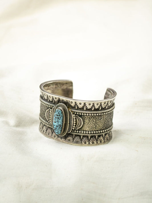 WALLACE YAZZIE Jr. SILVER BANGLE / KINGMAN TURQOISE