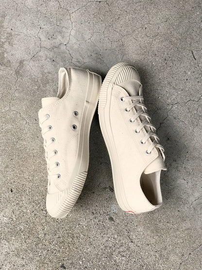 PRAS-01-001 / SHELLCAP LOW / KINARI/OFF WHITE