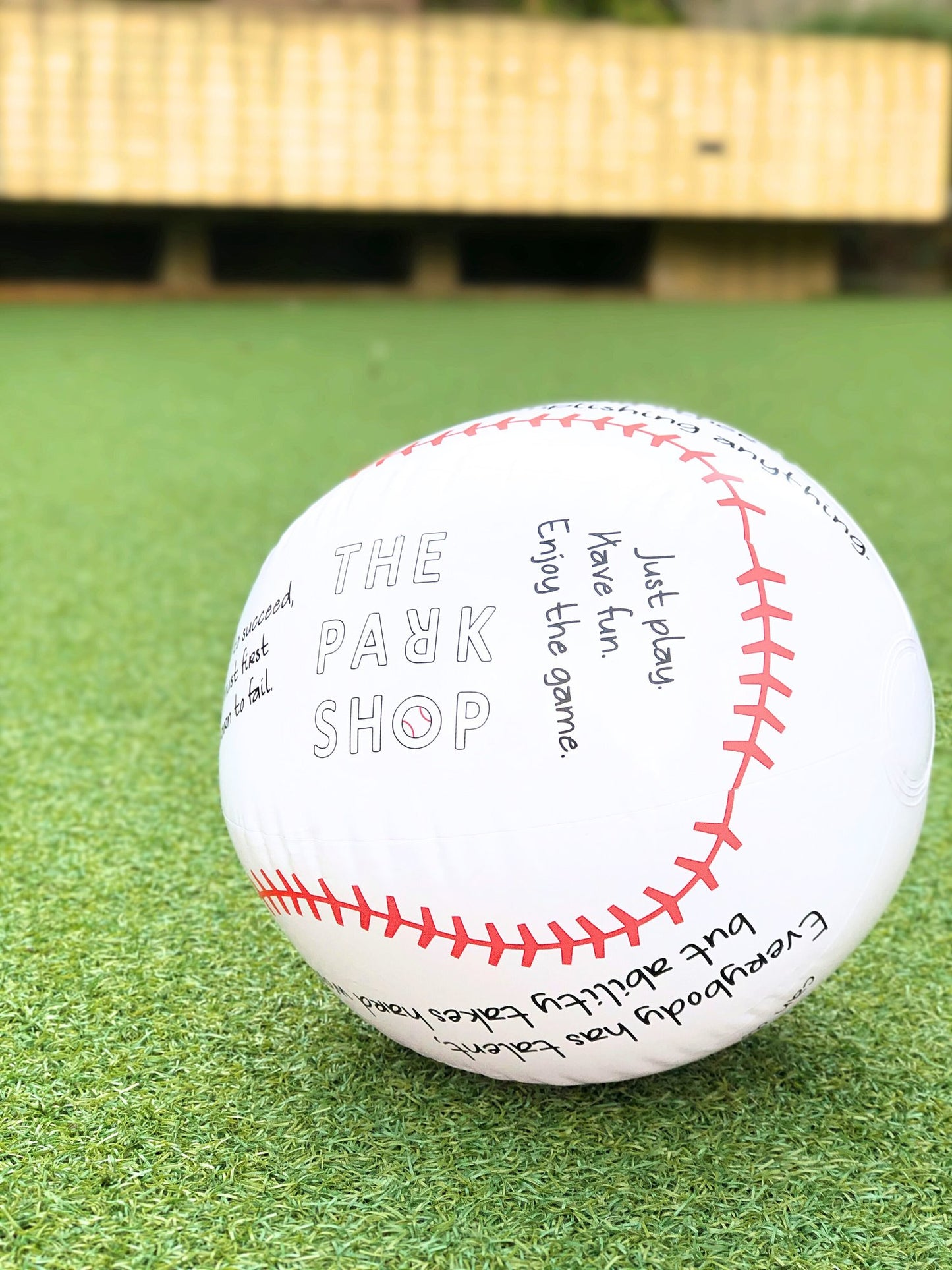 Memorial Beachball / ball