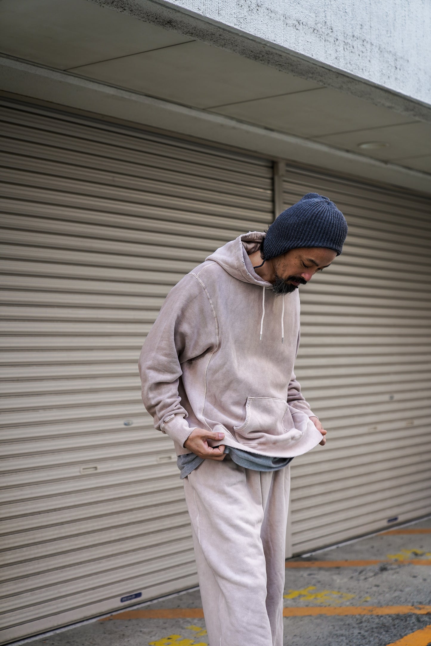 PIGMENT DYED SIDE LIB SWEAT PARKA / Beige