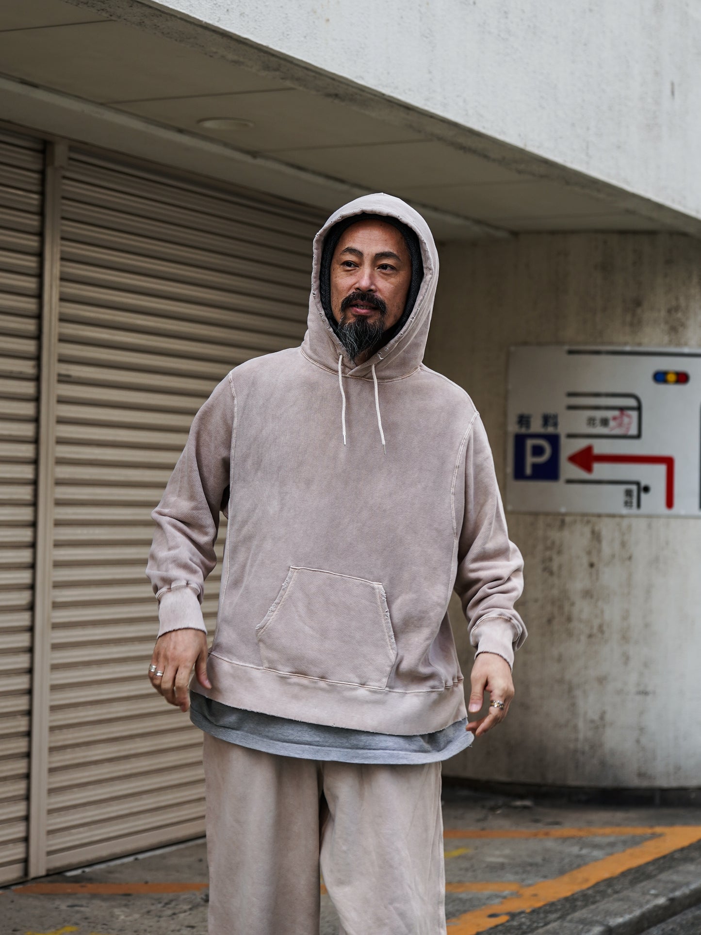 PIGMENT DYED SIDE LIB SWEAT PARKA / Beige