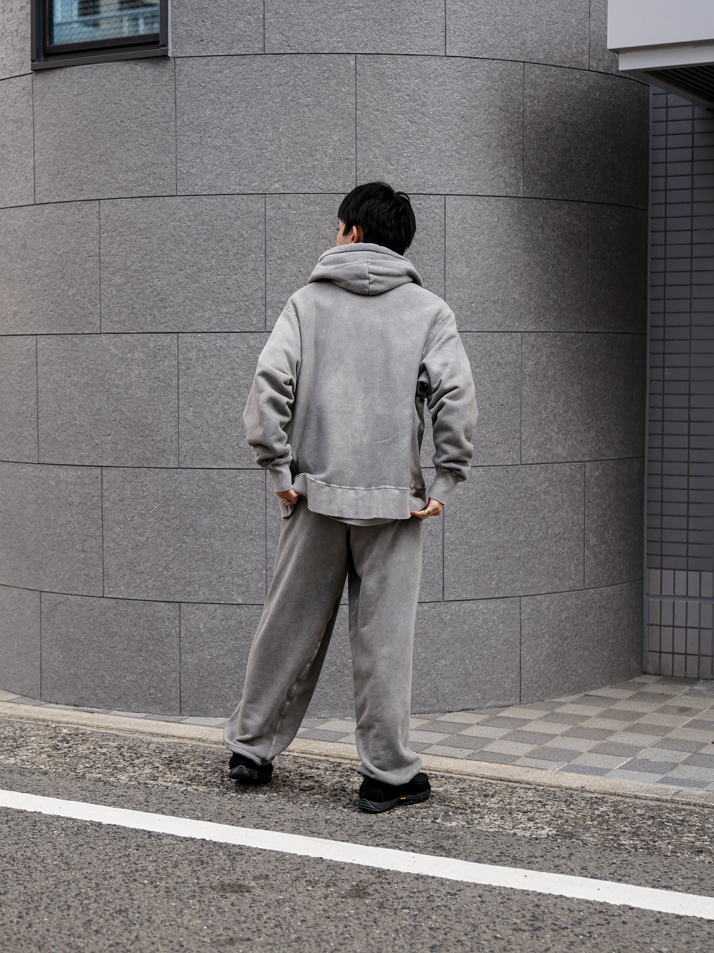 PIGMENT DYED SIDE LIB SWEAT PARKA / Gray