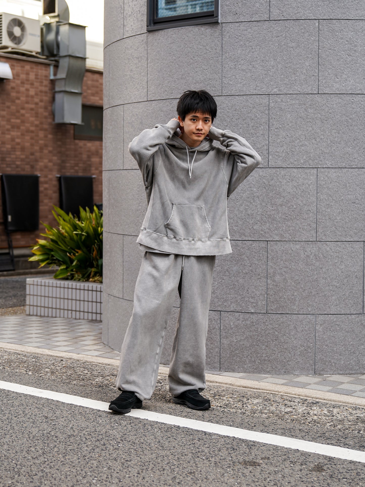 PIGMENT DYED SIDE LIB SWEAT PARKA / Gray