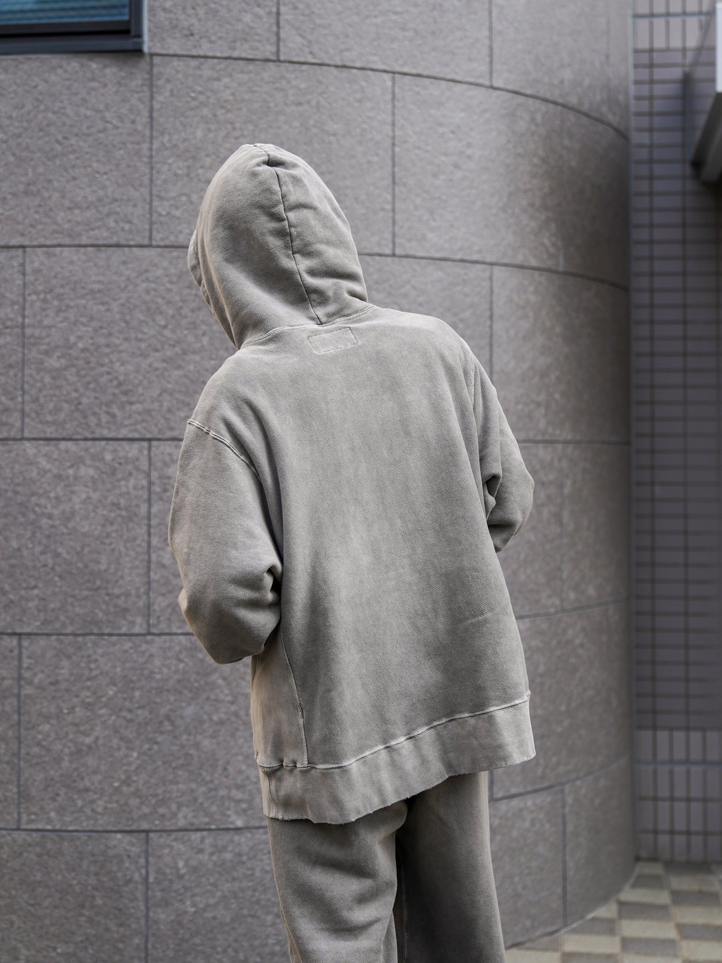 PIGMENT DYED SIDE LIB SWEAT PARKA / Gray