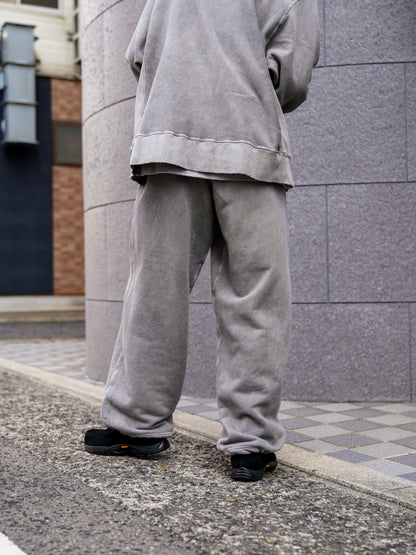 PIGMENT DYED TUCK WIDE SWEAT PANTS / Gray