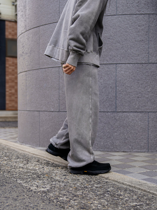 PIGMENT DYED TUCK WIDE SWEAT PANTS / Gray