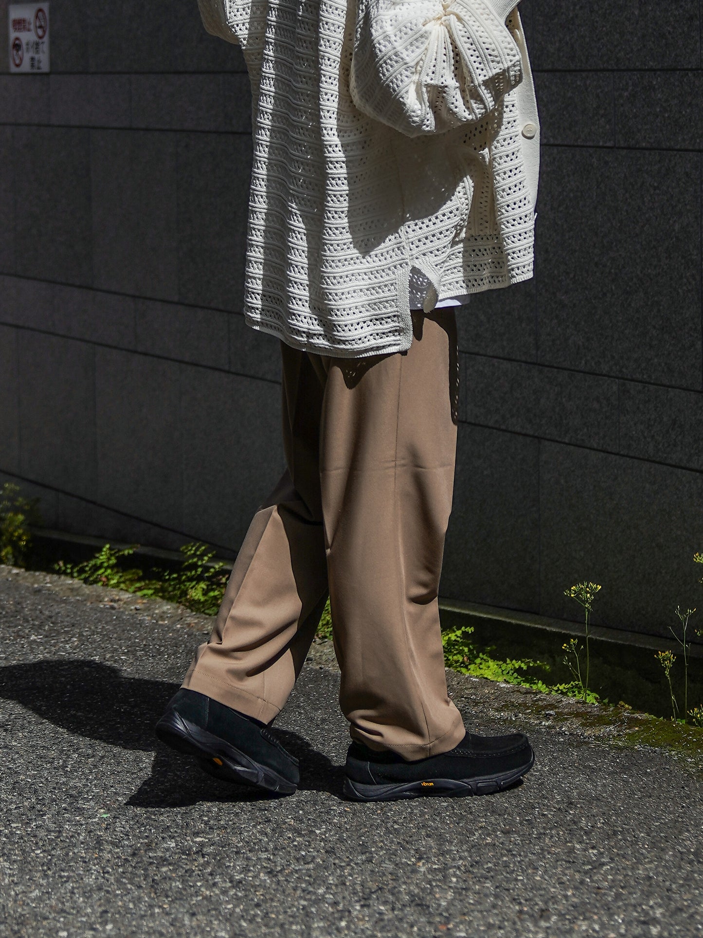 CENTER PRESS L POCKET SLACKS / Beige