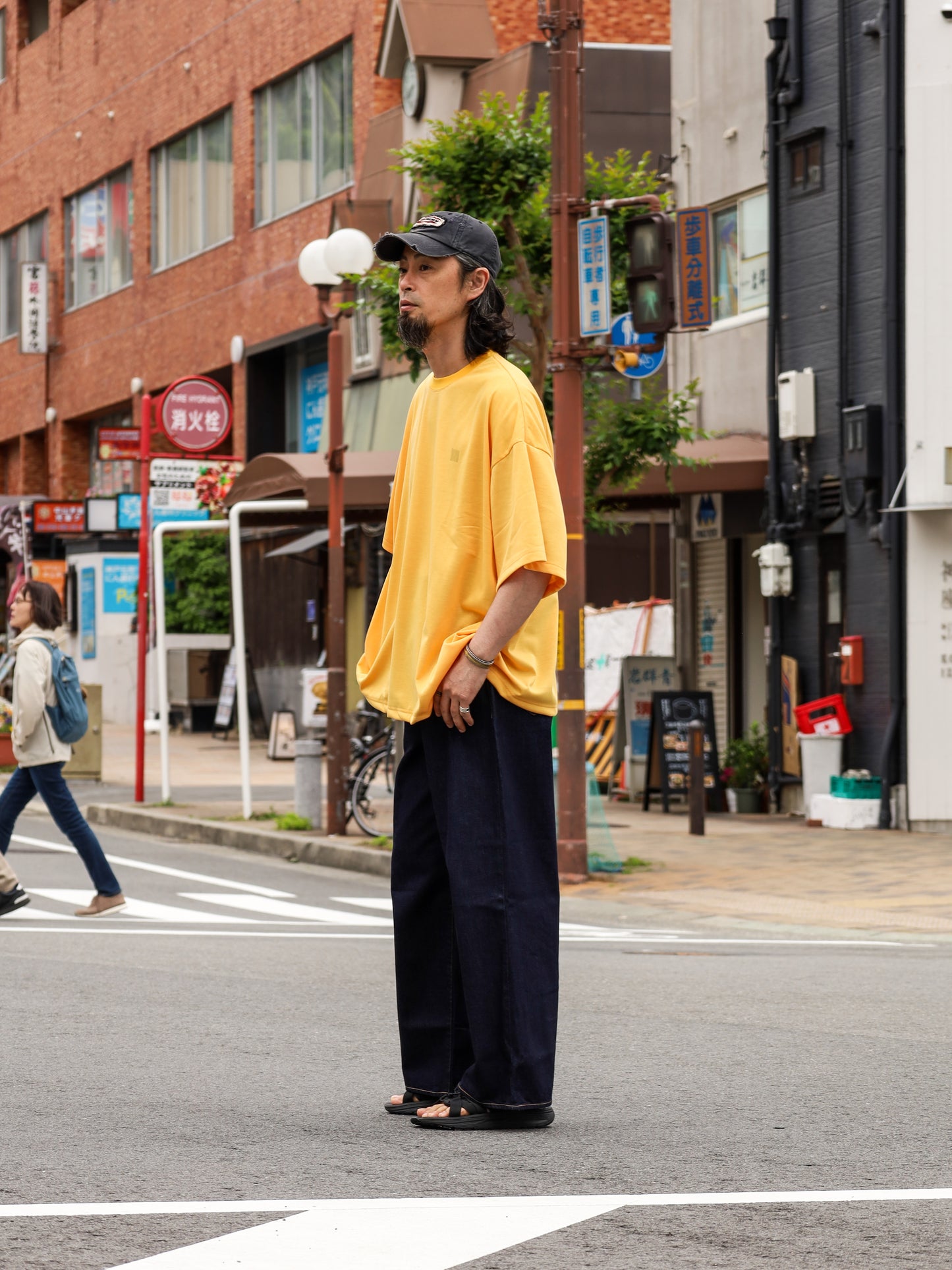 LOGO SUPER BIG TECH SS TEE / Yellow