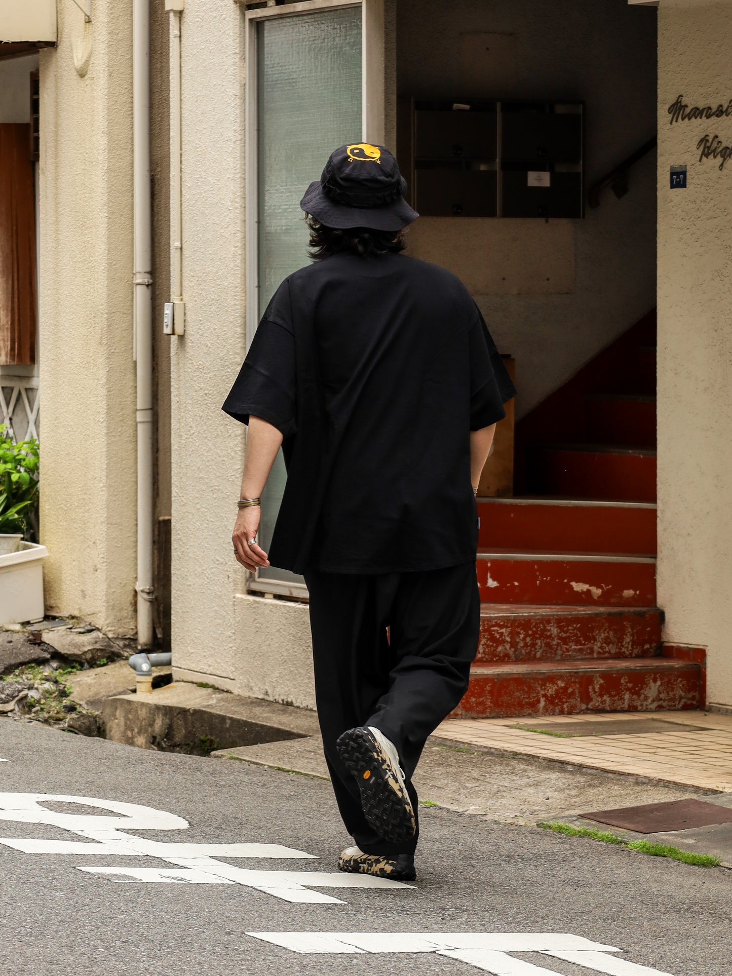 SUPER BIG ROUND SS TEE / Black
