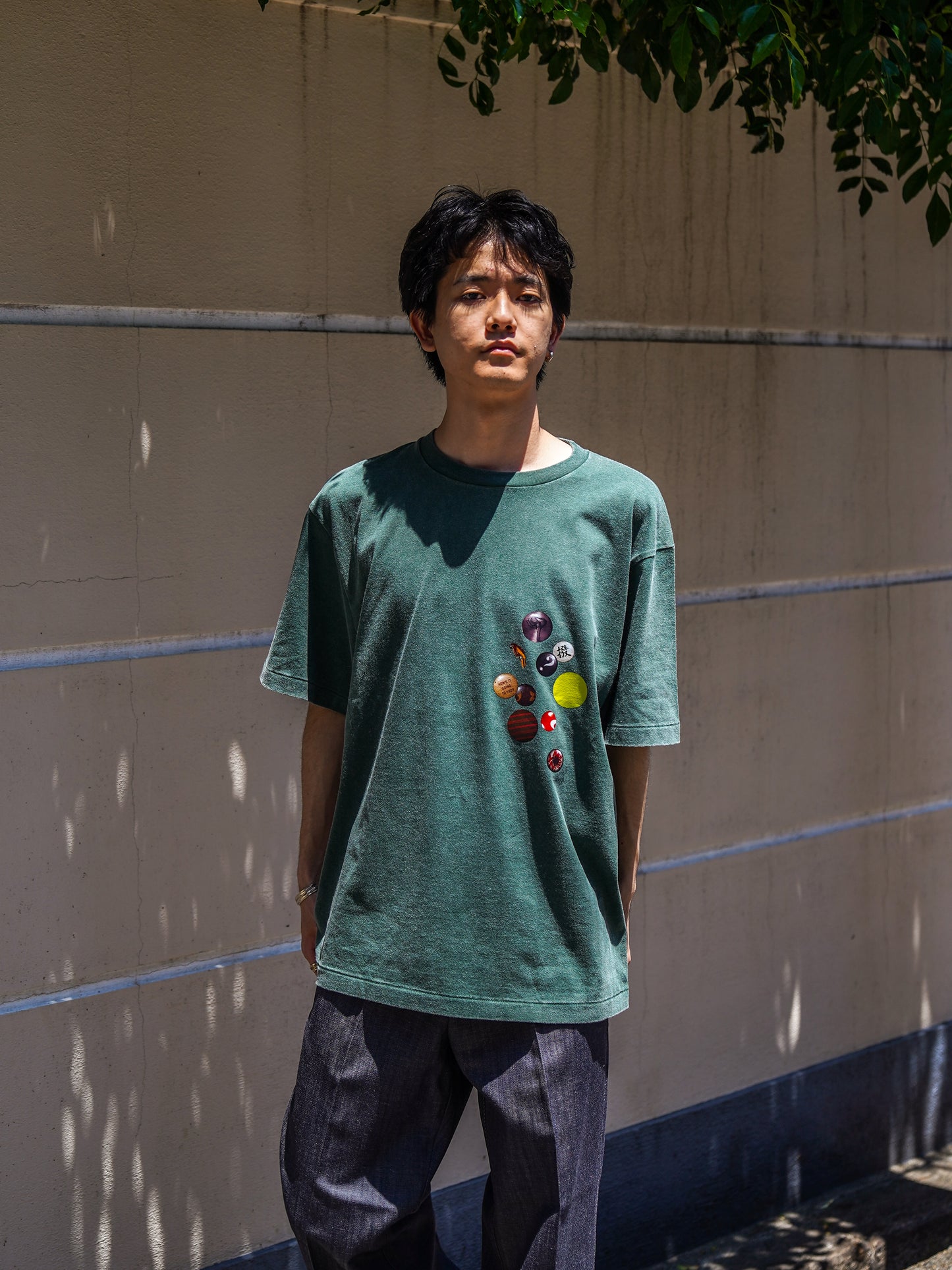 DUMMEAL BADGE SMOKY TEE / Smoky Green