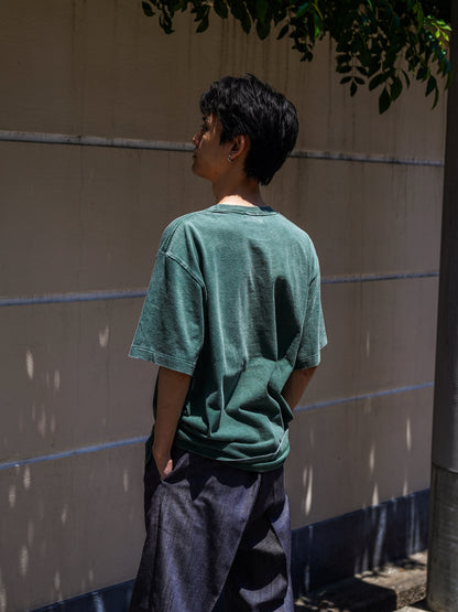 DUMMEAL BADGE SMOKY TEE / Smoky Green