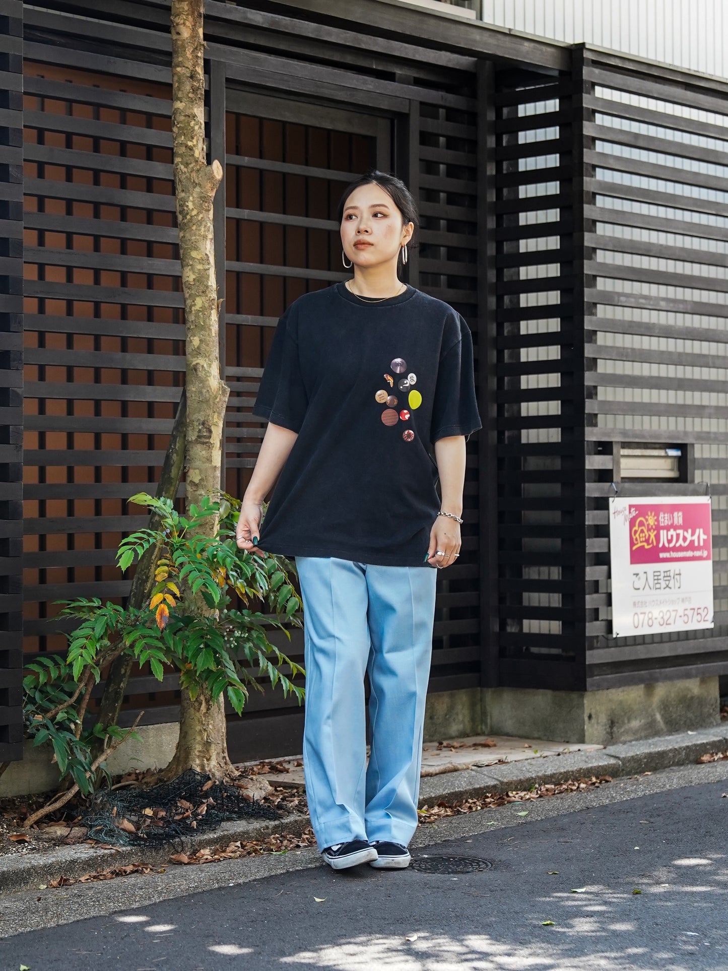DUMMEAL BADGE SMOKY TEE / Smoky Black
