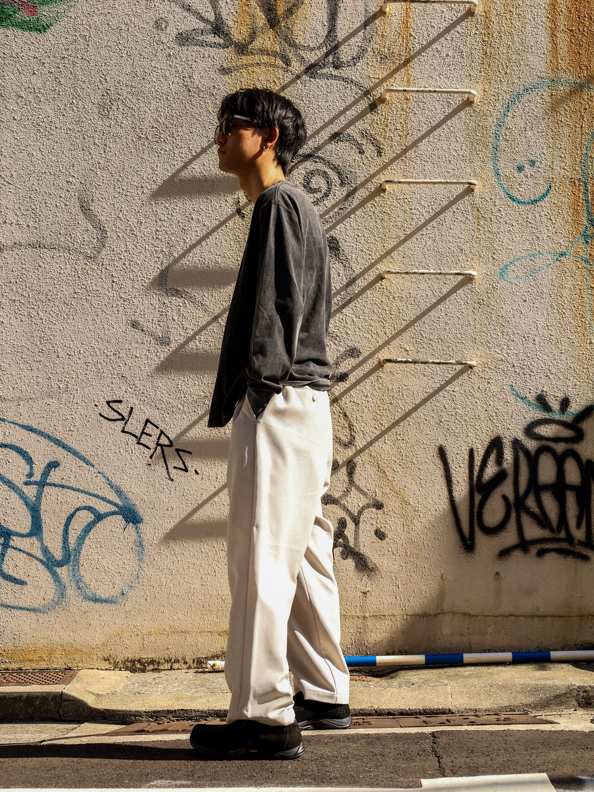"OFF ROAD" WELL WORN L/S TEE / Black