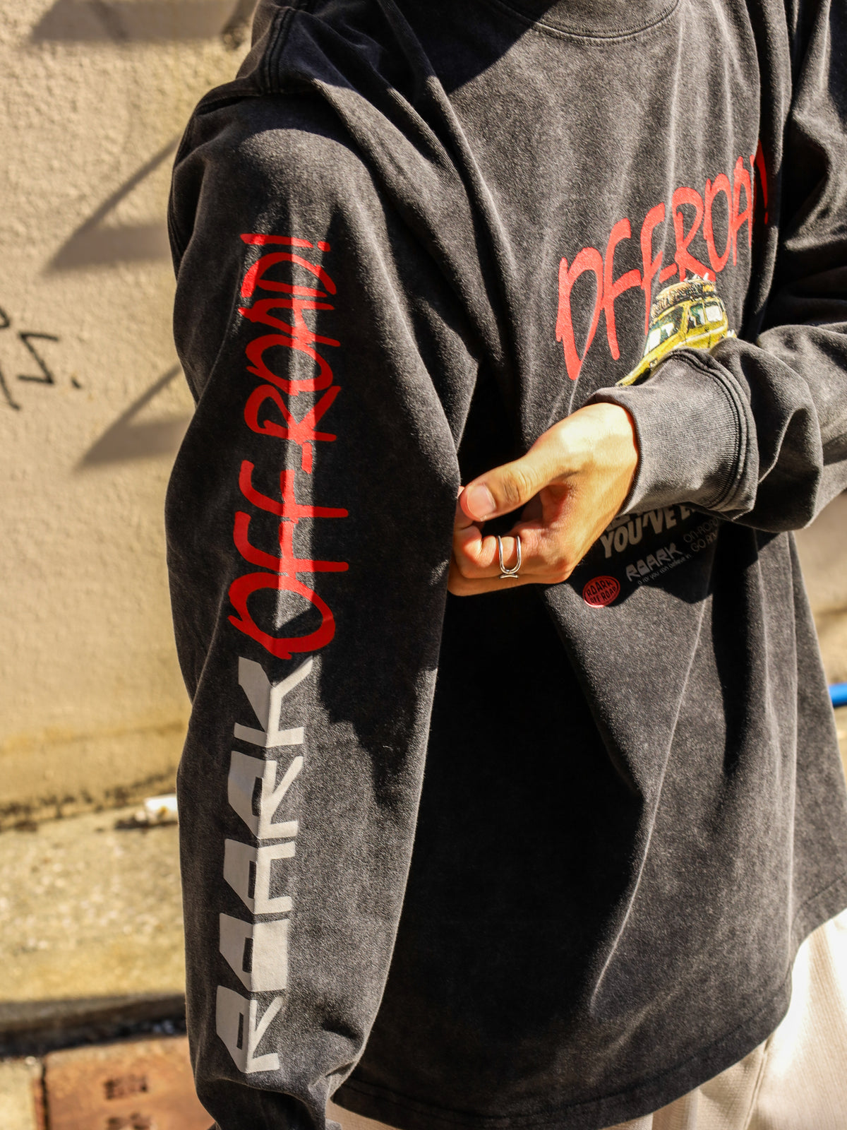 "OFF ROAD" WELL WORN L/S TEE / Black