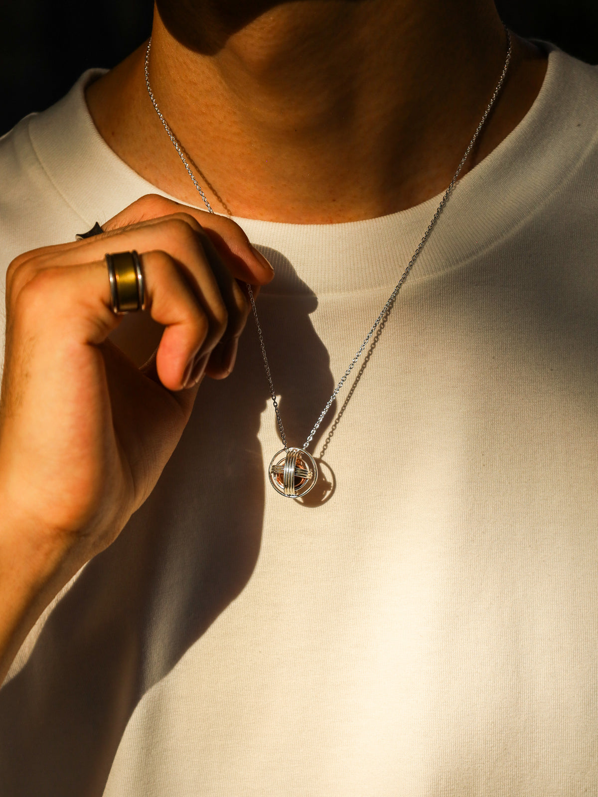 UNEVEN RINGS NECKLACE / Silver × Copper