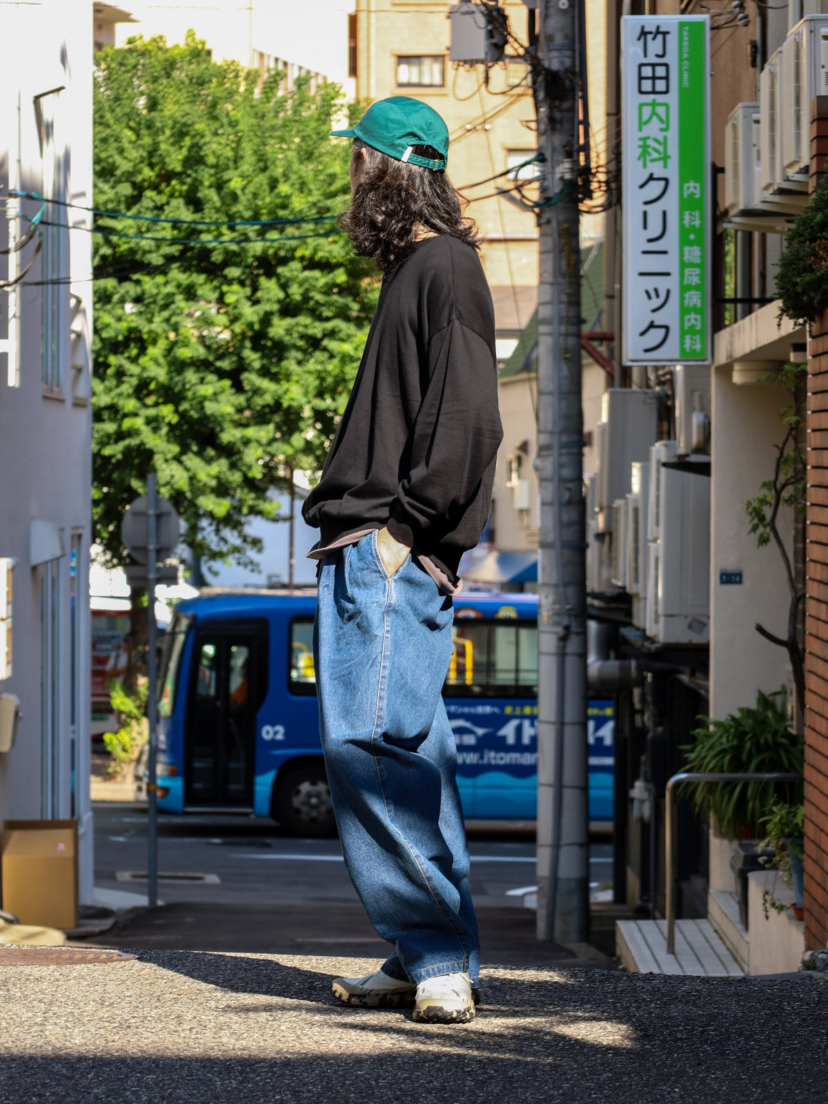 TWO TUCK WIDE PANTS (DENIM) / Blue