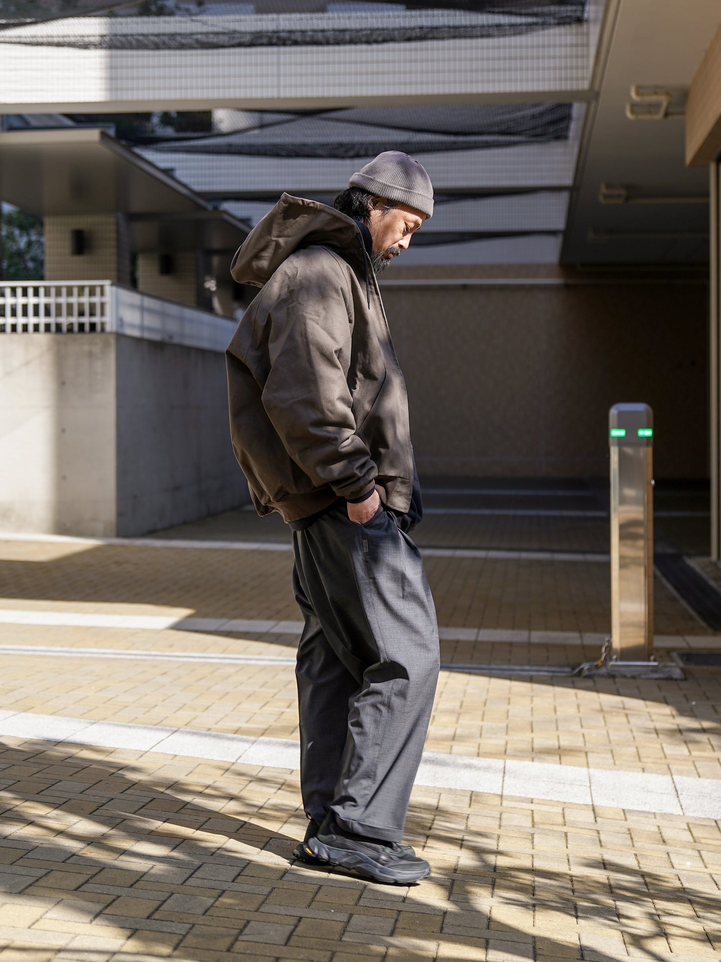 TWO TUCK S WOOL PANTS / Charcoal