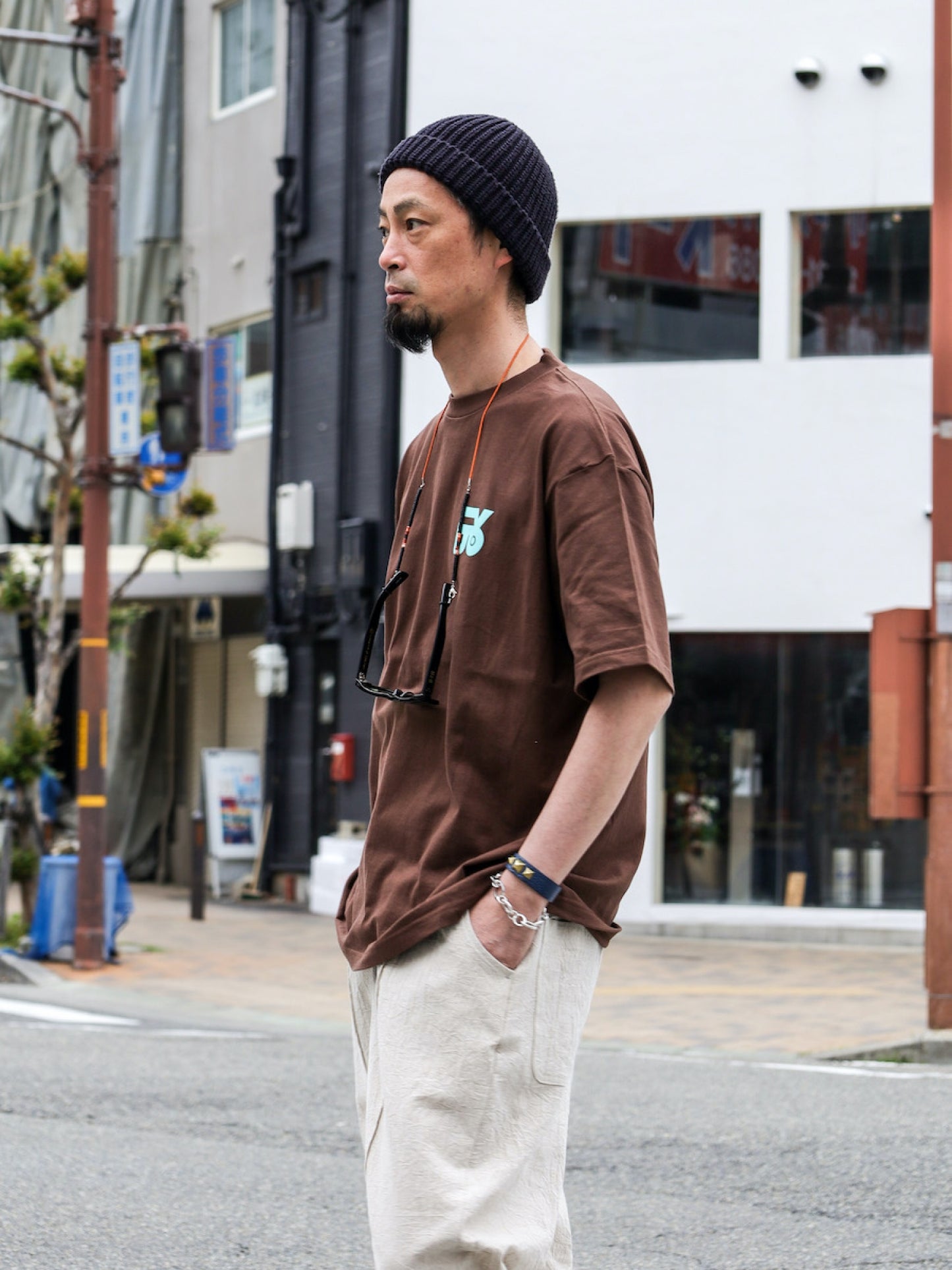 FテV TEE / Brown