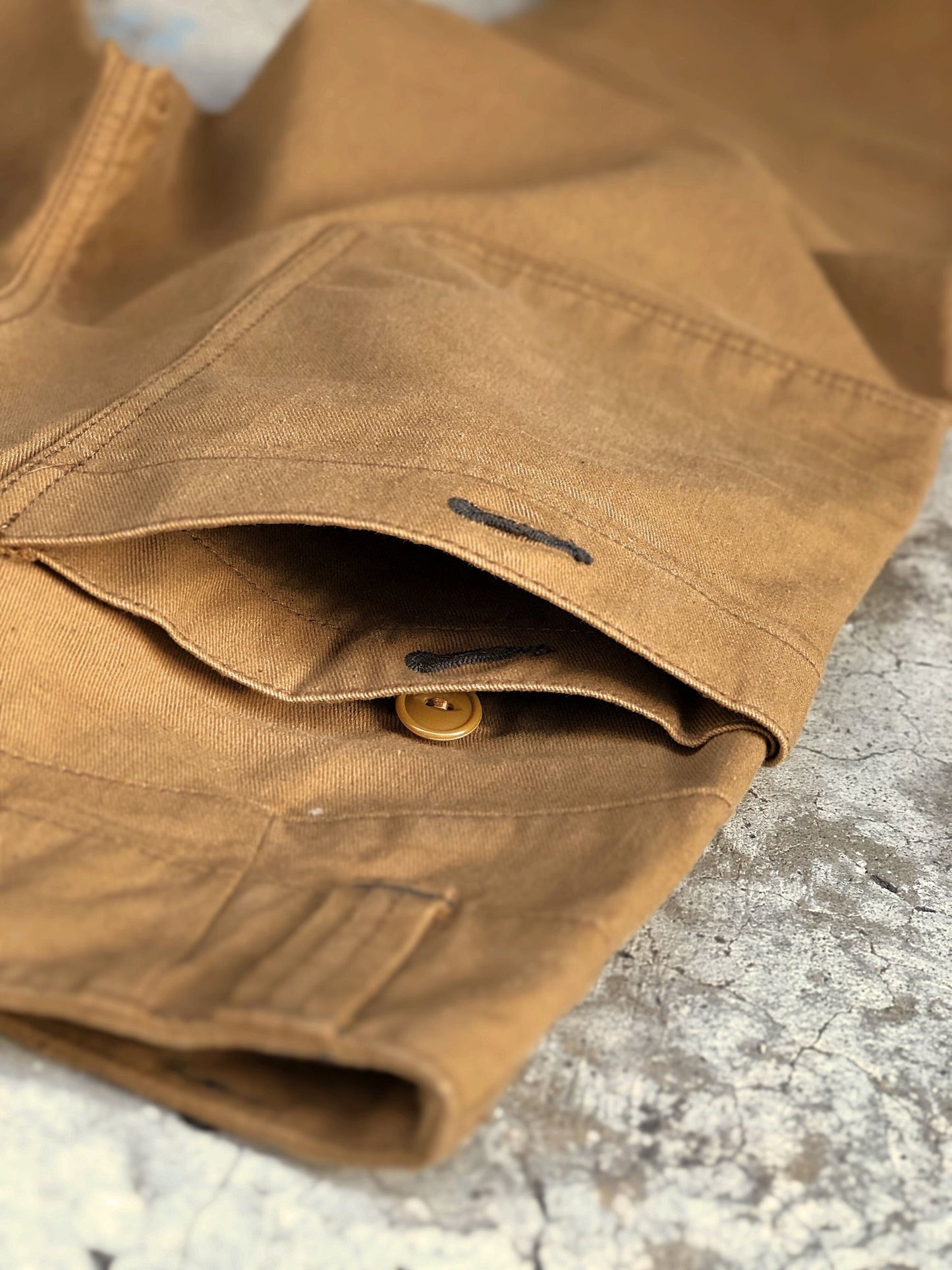 LIKE "VINTAGE" CHINO PANTS / BROWN