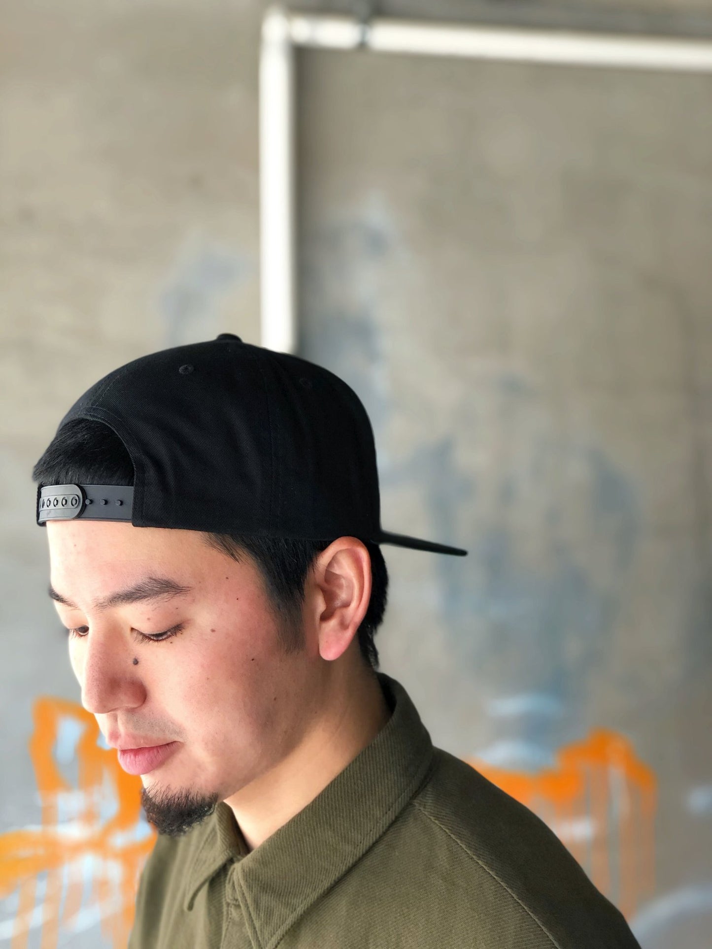 RAINY DAY WOMAN ESCORT CAP / BLACK/WHITE