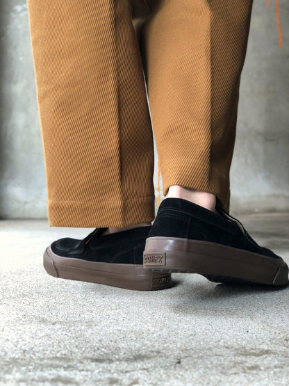 PRAS-CF04-003 / COMFY LOAFERS / BLACK/BROWN