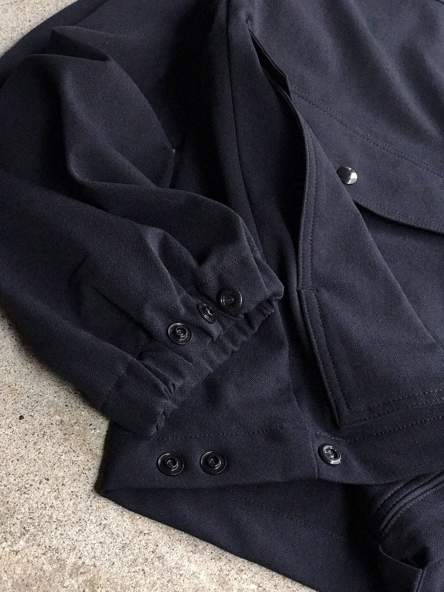 TRIP OVER JKT / BLACK