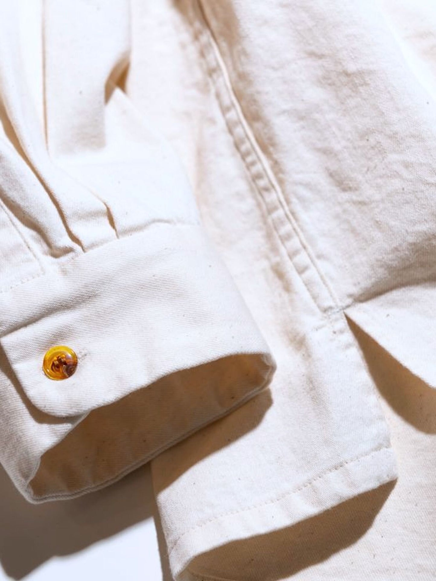 AN109 / DENIM TUCK OPEN COLLAR SHIRT / NATURAL