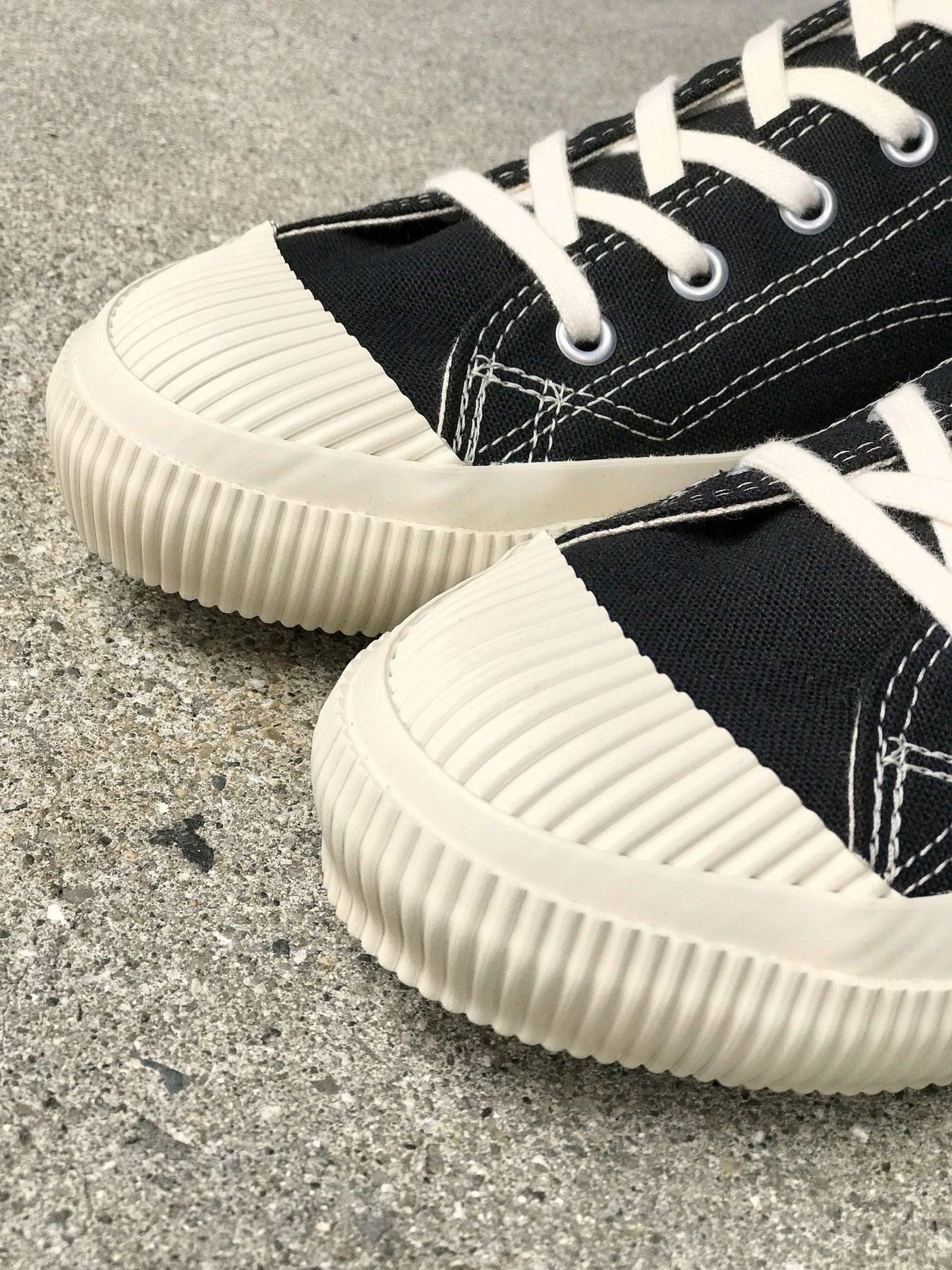 Shellcap Low / kuro/off white