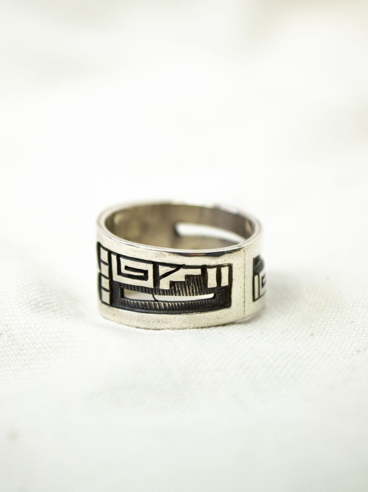 LUCION KOINVA SILVER RING