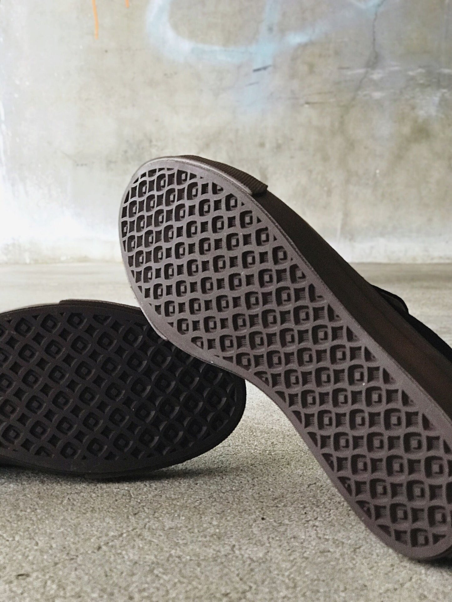PRAS-CF04-003 / COMFY LOAFERS / BLACK/BROWN