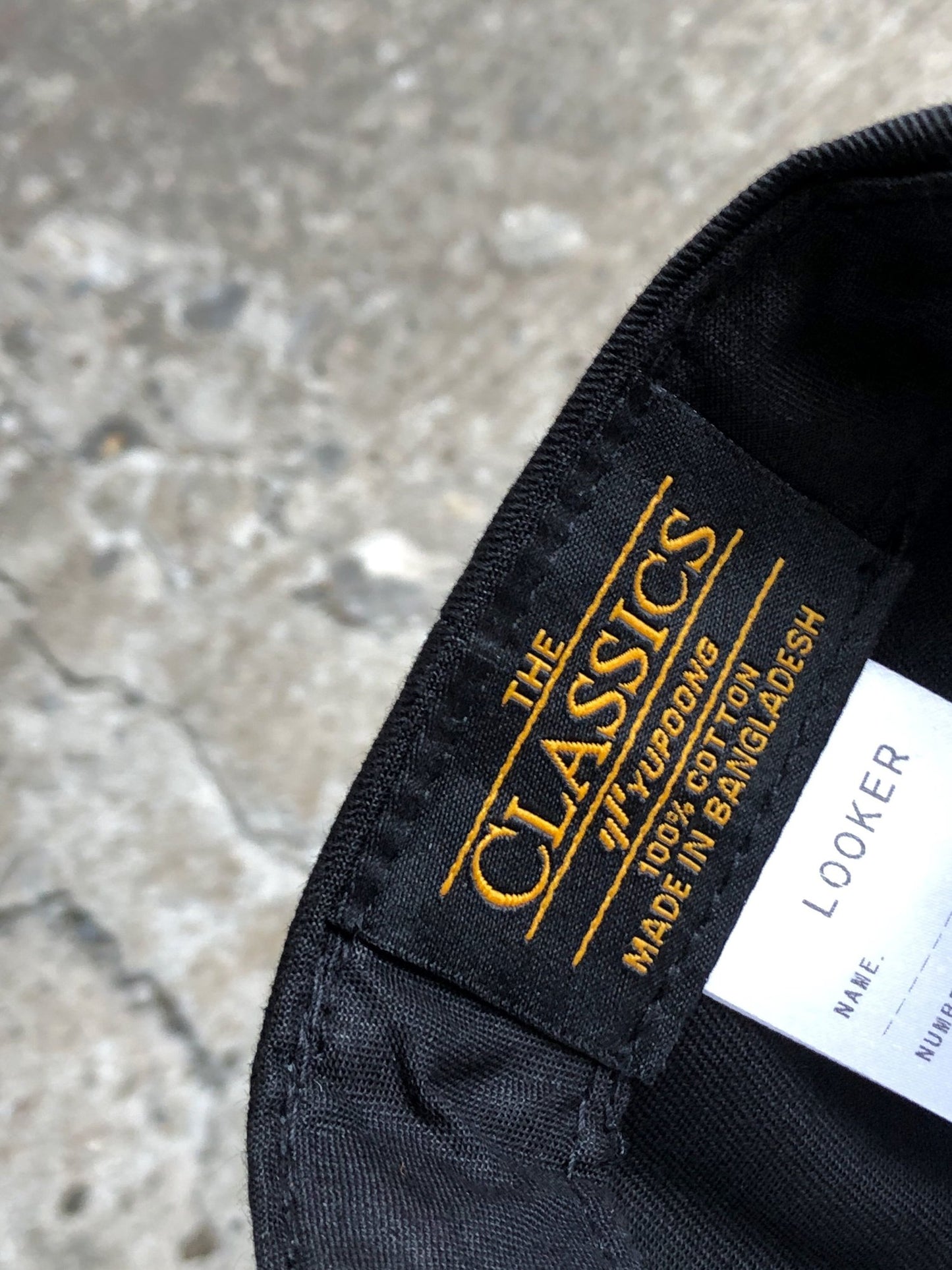 RAINY DAY WOMAN ESCORT CAP / BLACK/WHITE