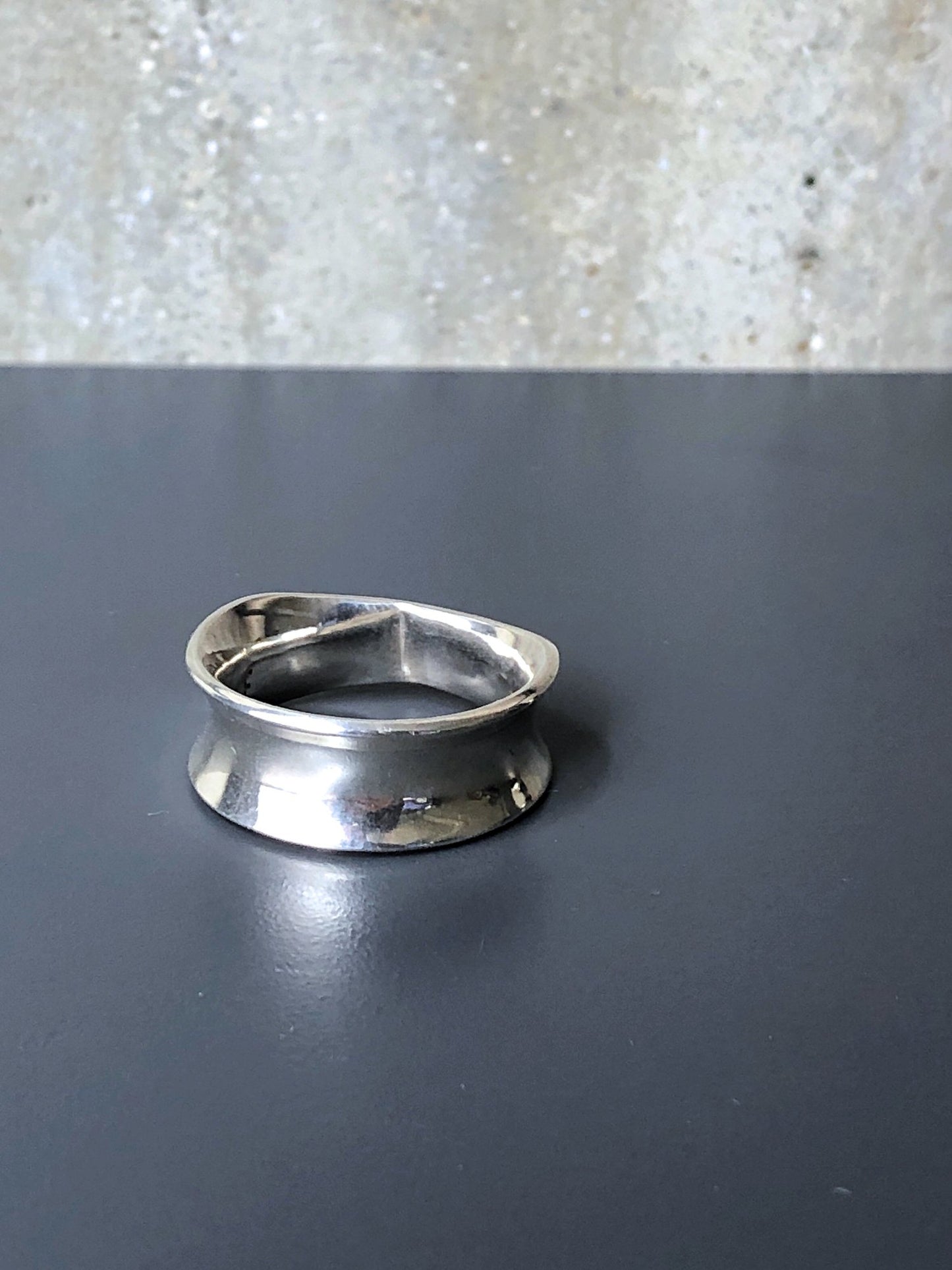 L-LINE RING / MIDDLE