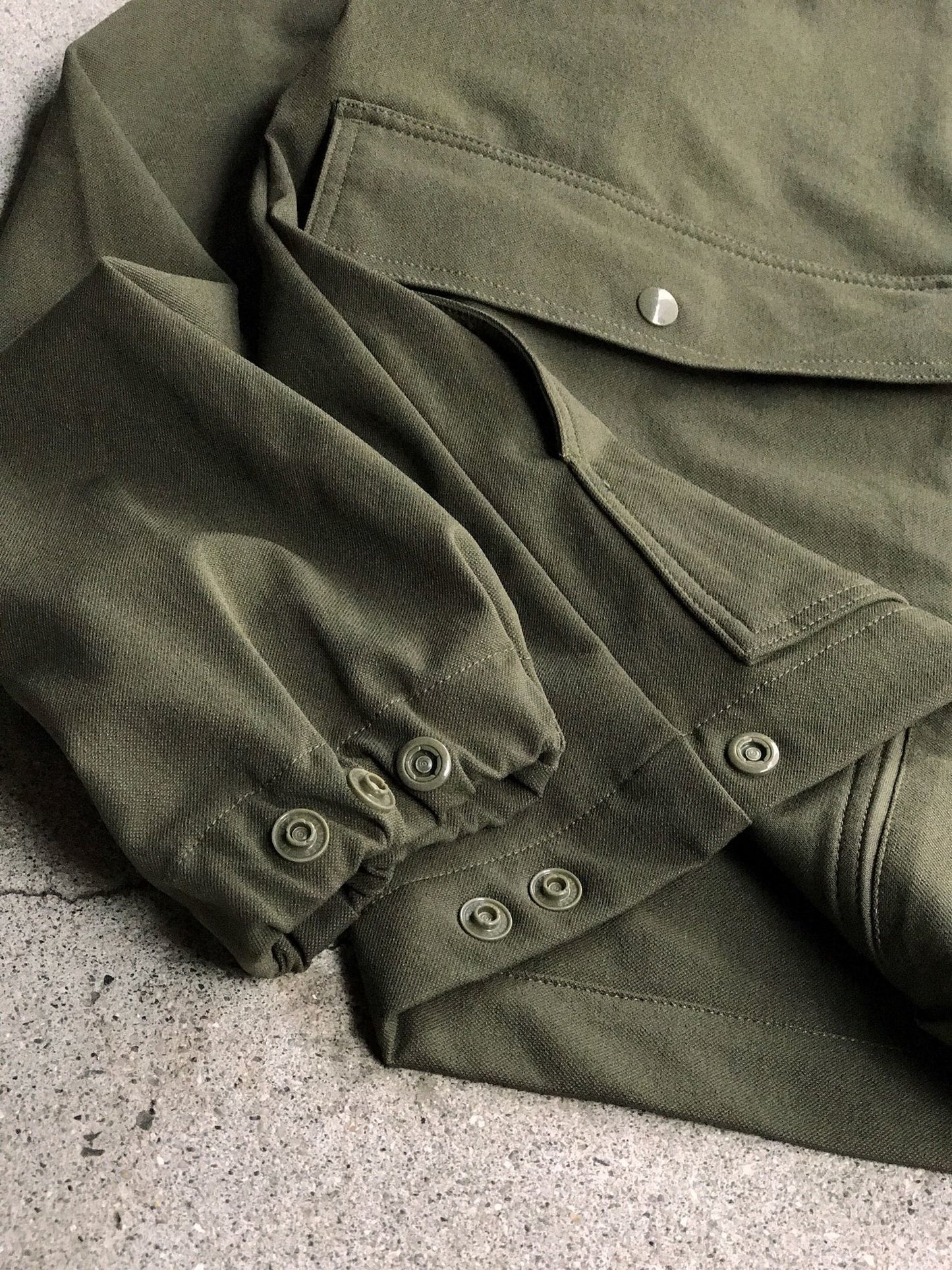 TRIP OVER JKT / ARMY