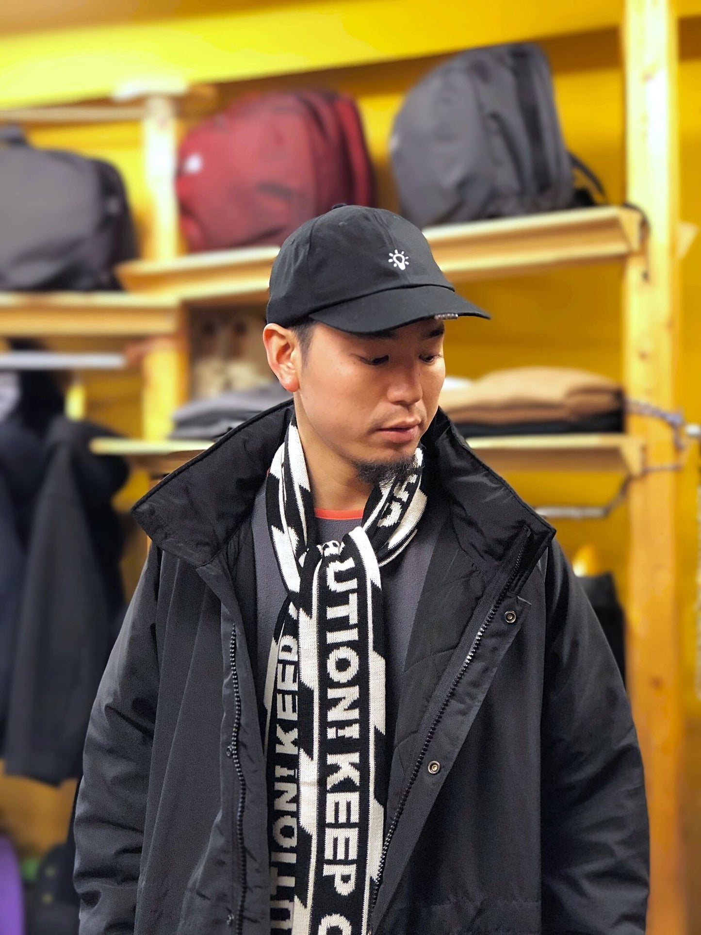 TPS-152 / CAUTION MUFFLER ADULTS / BLACK