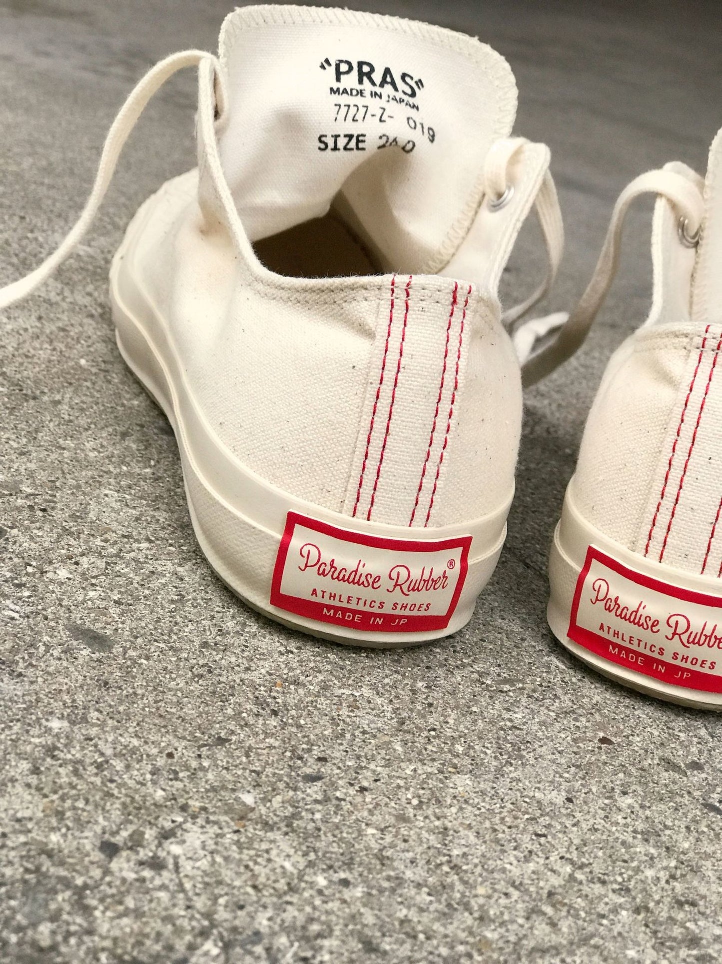 PRAS-01-001 / SHELLCAP LOW / KINARI/OFF WHITE