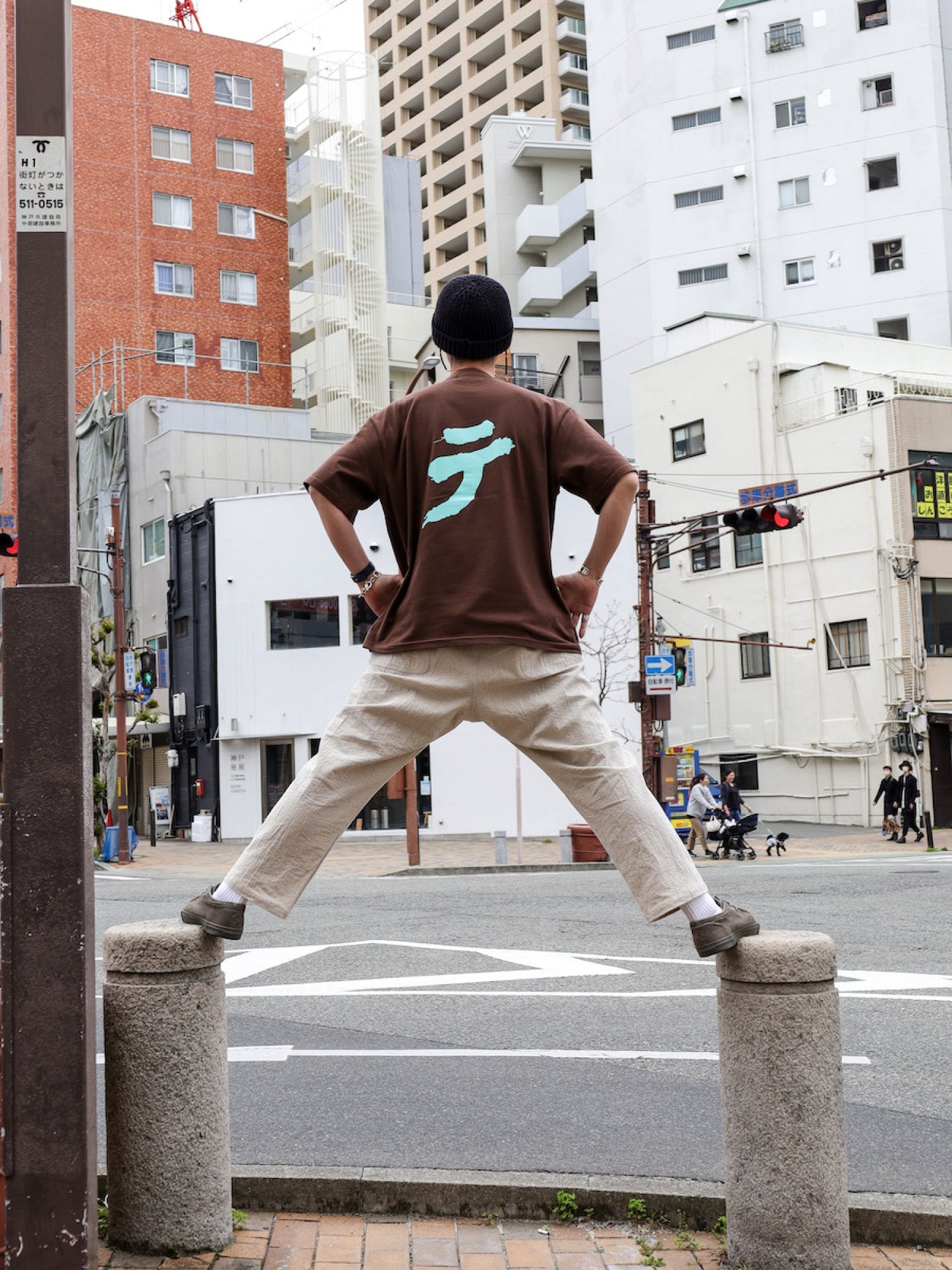 FテV TEE / Brown