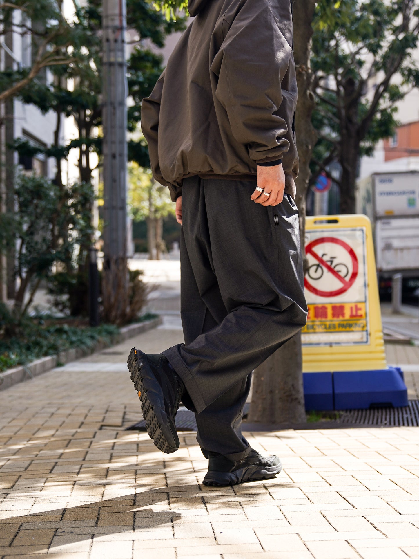 TWO TUCK S WOOL PANTS / Charcoal