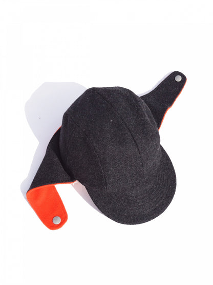 THE BOMBER COMB CAP / Black/orange