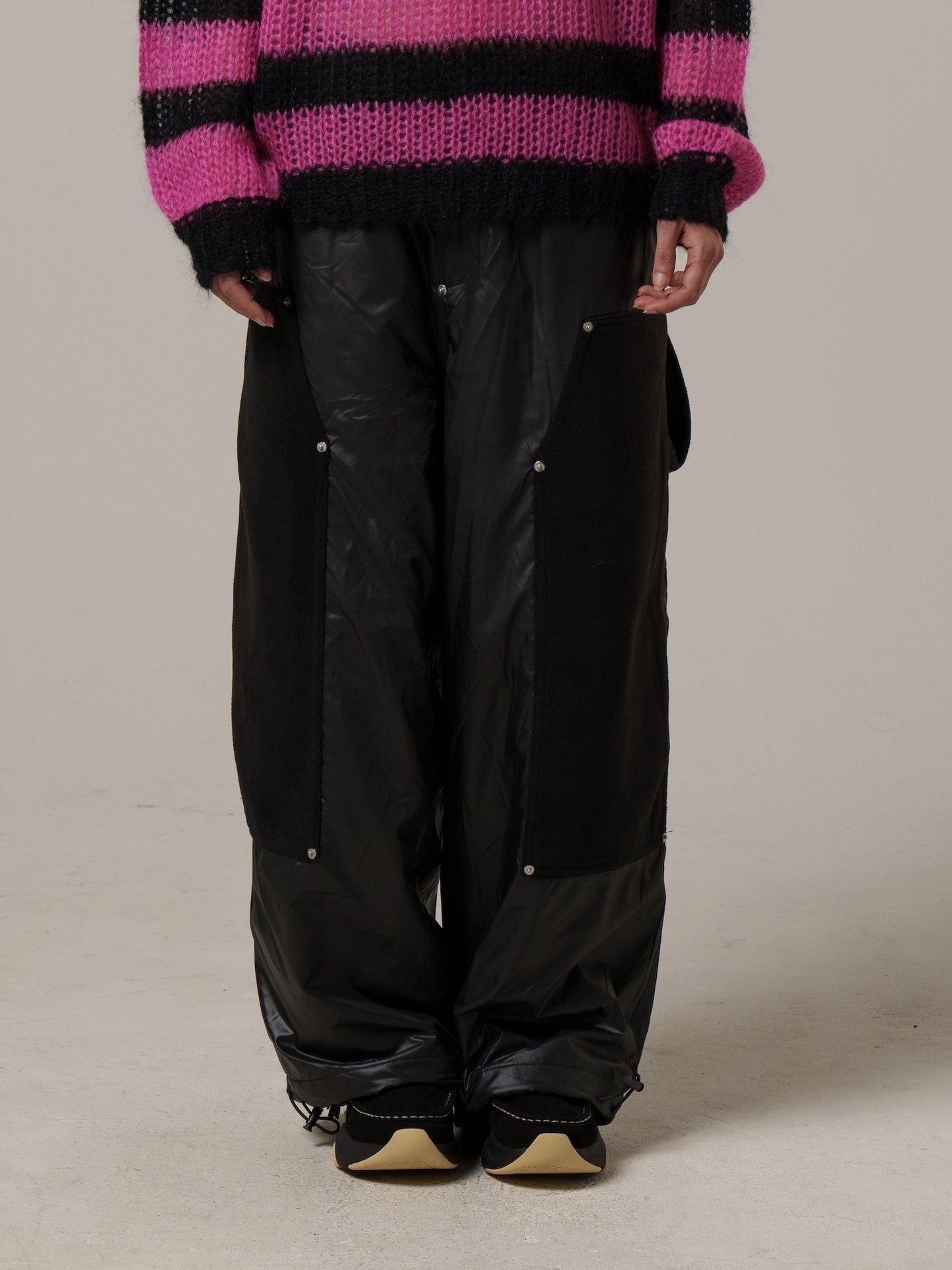 GLOSSY HYBRID WORK PANTS / Black