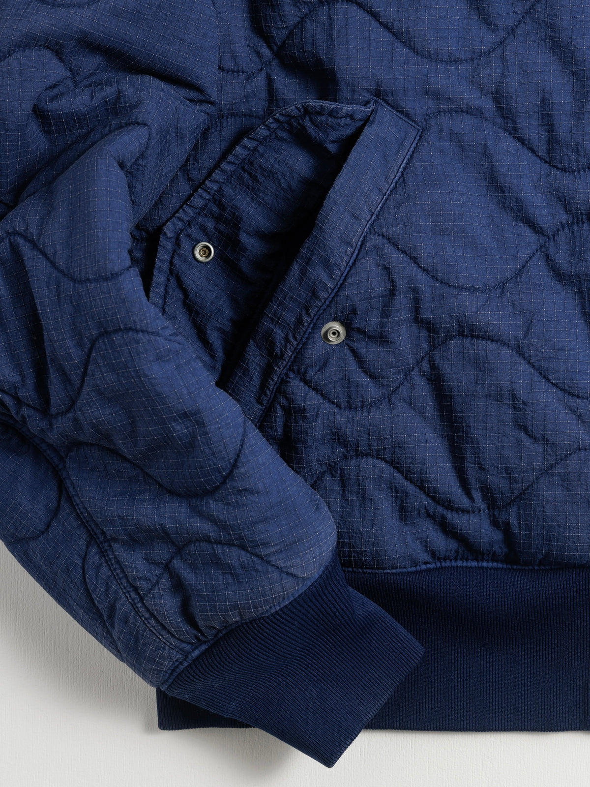 NYLON QUILTING BOMBER JACKET / Blue