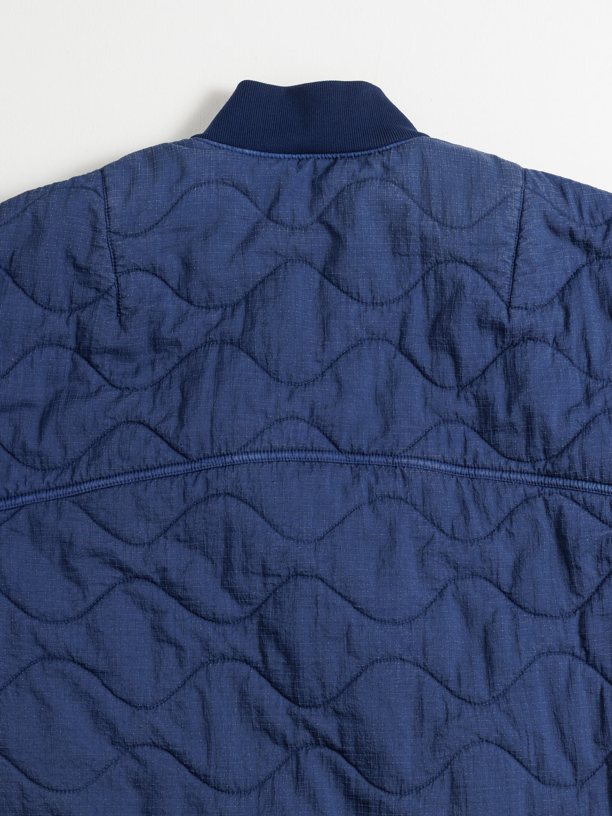 NYLON QUILTING BOMBER JACKET / Blue
